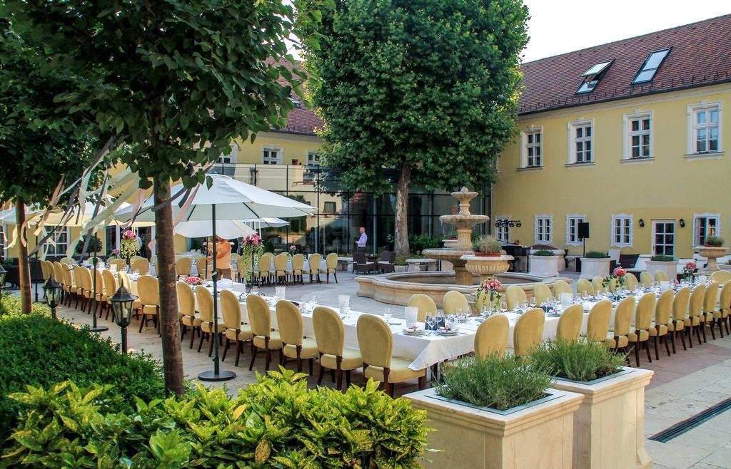 Hotel Kristály Imperial Tata Exteriér fotografie
