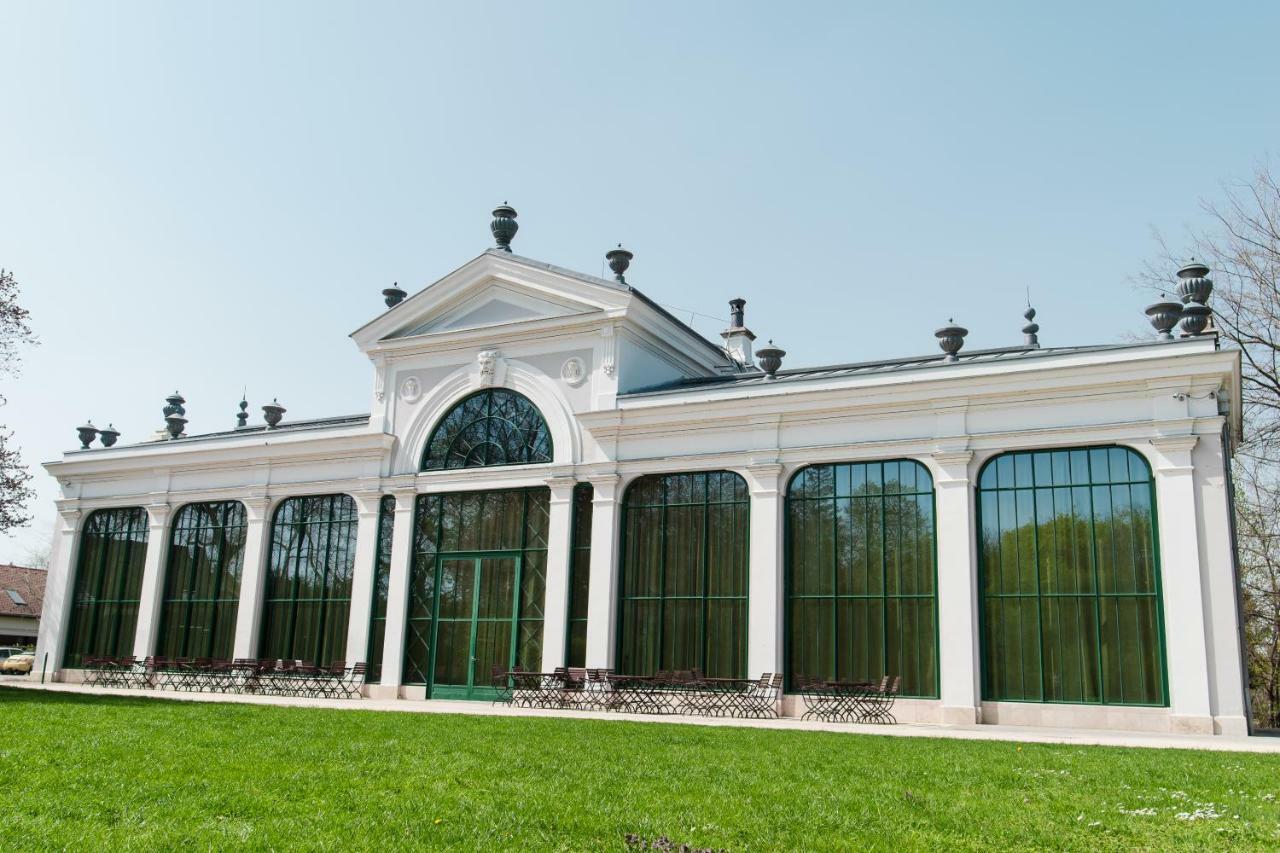 Hotel Kristály Imperial Tata Exteriér fotografie