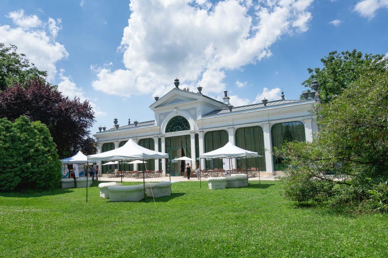 Hotel Kristály Imperial Tata Exteriér fotografie