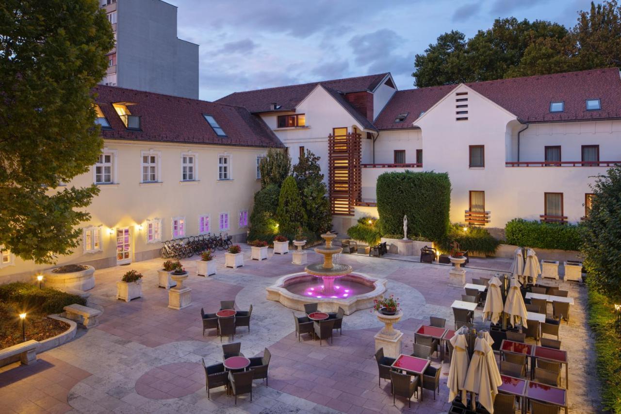 Hotel Kristály Imperial Tata Exteriér fotografie